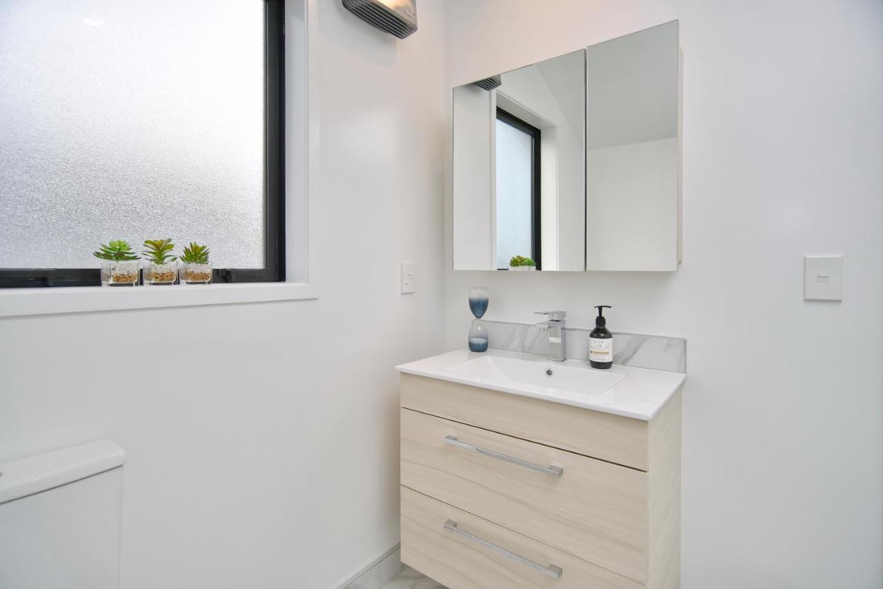 Sea Air And Sandy Beach, Beautiful 1 Bed 1 Bath Christchurch Exteriör bild
